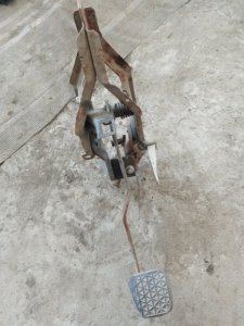 Педаль газа