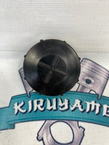 КРЫШКА БАЧКА ГЛАВНОГО ЦИЛИНДРА СЦЕПЛЕНИЯ лада 2101 1975 седан