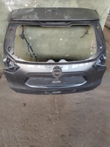 Крышка багажника Nissan X-Trail