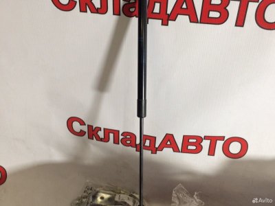 Амортизатор двери багажника Skoda Octavia