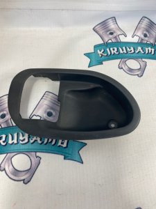 Накладка внутренней ручки двери Mitsubishi Galant