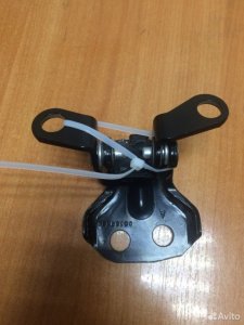 Петля двери Ford Fusion 2005-2012