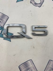 Эмблема AUDI Q5