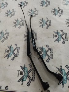 Щёткодержатель поводок Subaru Impreza