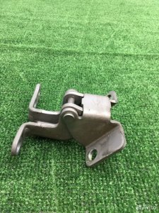 Петля двери Honda Stepwgn RF3