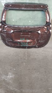 Крышка багажника Toyota RAV4