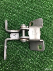 Петля двери Honda Stepwgn RF3