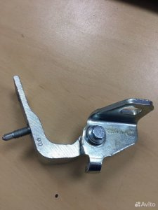 Петля двери Ford Mondeo 2006-2010