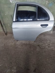 Дверь боковая Nissan Almera N15