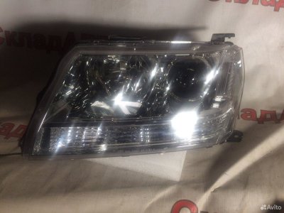 Фара Suzuki Vitara 2014-2019