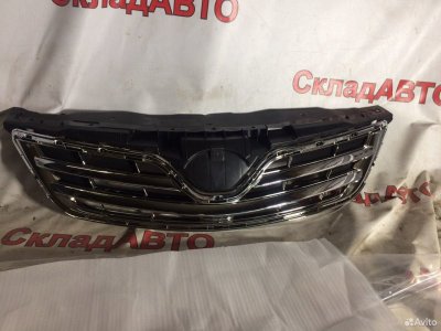 Решетка радиатора Toyota Corolla 2011-2013