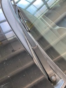 Щёткодержатель поводок Fiat Punto 2000 188