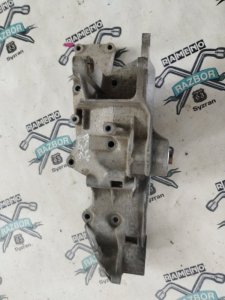 Кронштейн генератора AUDI A4 B5