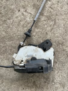 Замок боковой двери Audi A6 C6 2008 Quattro 4F