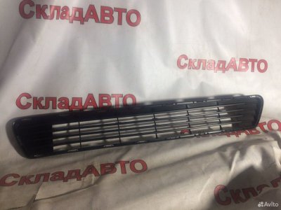 Решетка бампера Toyota Camry 2011-2014