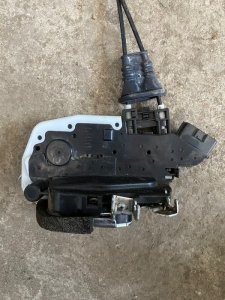 Замок боковой двери Nissan Murano 2014 Z51