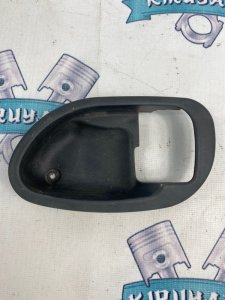 Накладка внутренней ручки двери Mitsubishi Galant