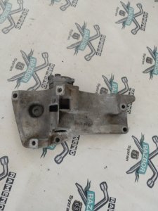 Кронштейн генератора Volkswagen Роlо Mk4
