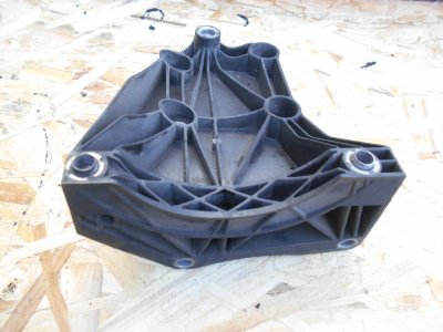 Кронштейн BMW E60, E65. E70, E83