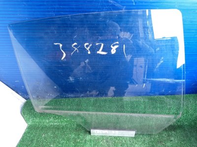 Стекло двери Opel Astra H
