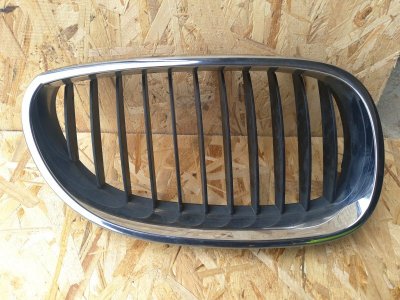 Решетка радиатора BMW E60