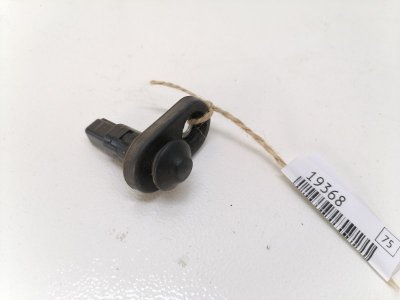 Концевик двери Toyota Corolla E150