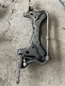 Балка подвески Dodge Stratus 1996