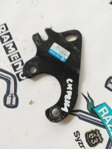 Кронштейн насоса гур Nissan Serena C23