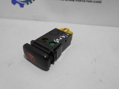 Кнопка аварийной сигнализации Kia Clarus