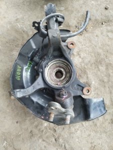 Кулак поворотный toyota Alphard