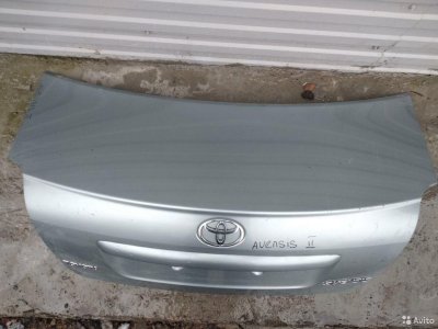 Крышка багажника Toyota Avensis 2003-2008
