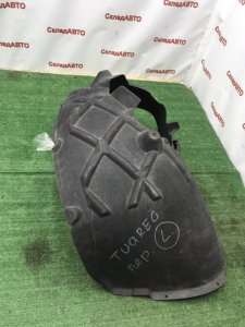 Подкрылок Volkswagen Touareg 2010-2018