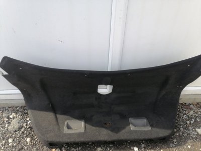 Обшивка крышки багажника Mercedes W211