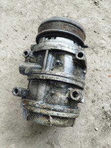 Компрессор кондиционера Ford Taurus
