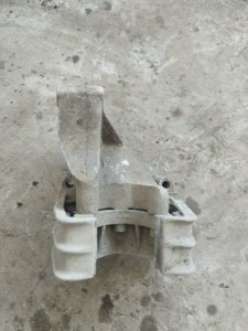 Подушка МКПП Opel Vectra B