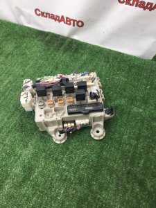 Блок предохранителей салонный Toyota Estima 2003 ACR40W