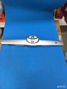 Накладка крышки багажника Toyota Camry ACV40