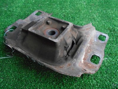 Опора КПП Ford Focus 2