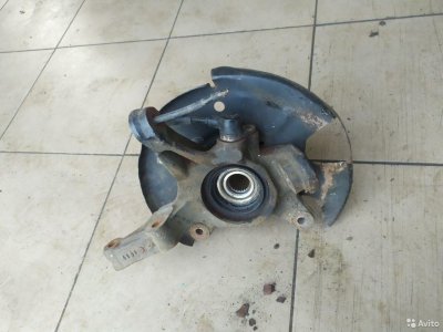 Кулаки передние Nissan Almera N15 1995-2000