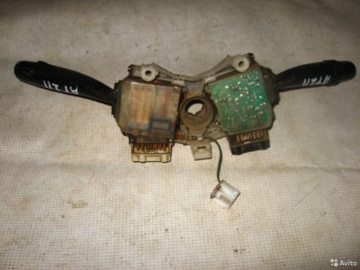 Переключатель подрулевой Toyota Carina AT211 96-02