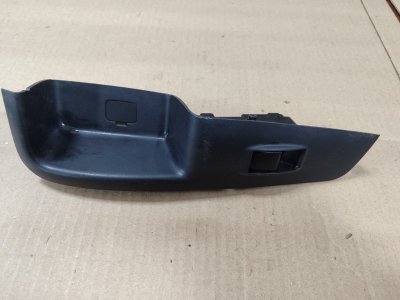 Кнопка стеклоподъемника Mitsubishi Outlander 2008 XL