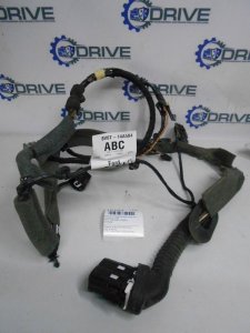 Проводка двери Ford Focus 3 CB8