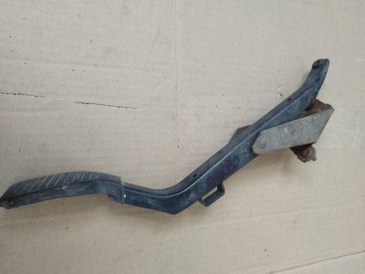Педаль газа Ford Sierra