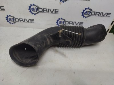 Патрубок воздушного фильтра BMW E60
