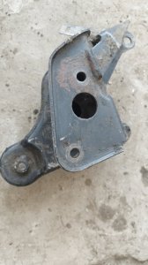 Подушка МКПП Volkswagen Passat B3