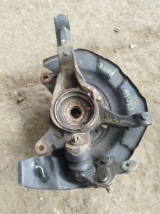 Кулак поворотный toyota Alphard