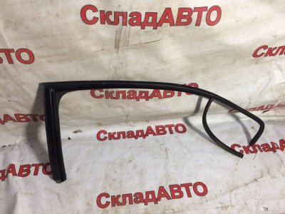 Уплотнитель стекла двери Volkswagen Jetta