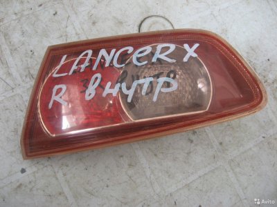 Фонарь правый б/у Mitsubishi Lancer 2007-2011