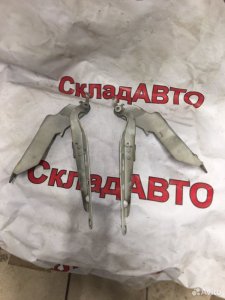 Петля капота Volvo XC90