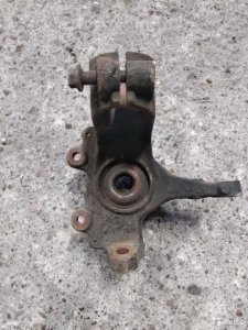 Кулак перед правый Ford Focus 2 2005-2011